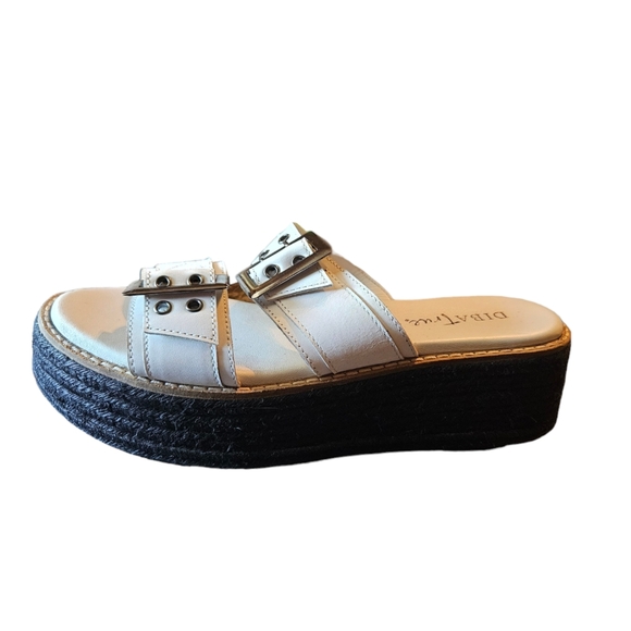 Diba True Women's White Wedge Heels Double Strap Size 9M - Picture 2 of 7